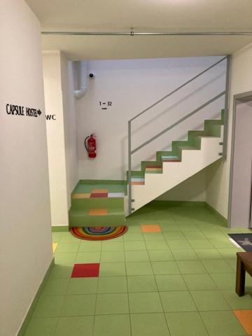 Capsule Hostel Andel Centre Spirit Прага Экстерьер фото