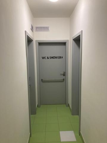 Capsule Hostel Andel Centre Spirit Прага Экстерьер фото