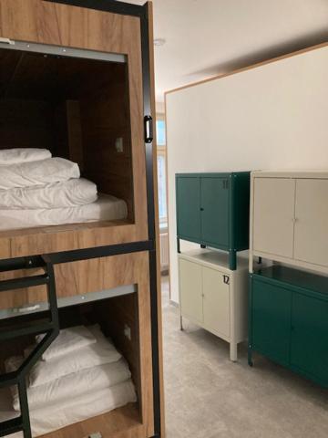 Capsule Hostel Andel Centre Spirit Прага Экстерьер фото