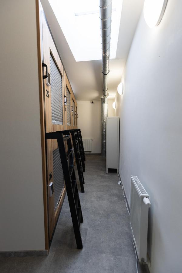 Capsule Hostel Andel Centre Spirit Прага Экстерьер фото