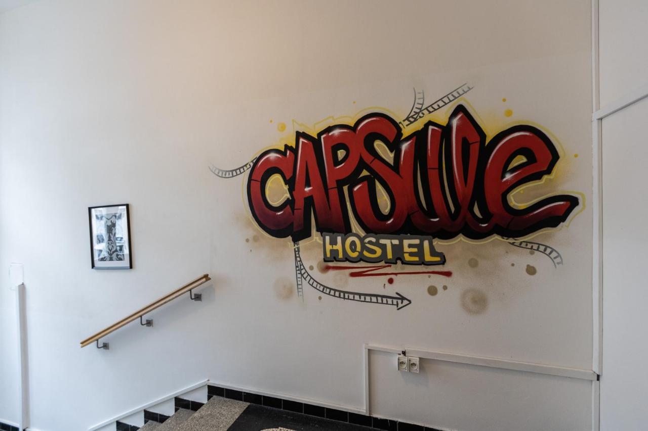Capsule Hostel Andel Centre Spirit Прага Экстерьер фото